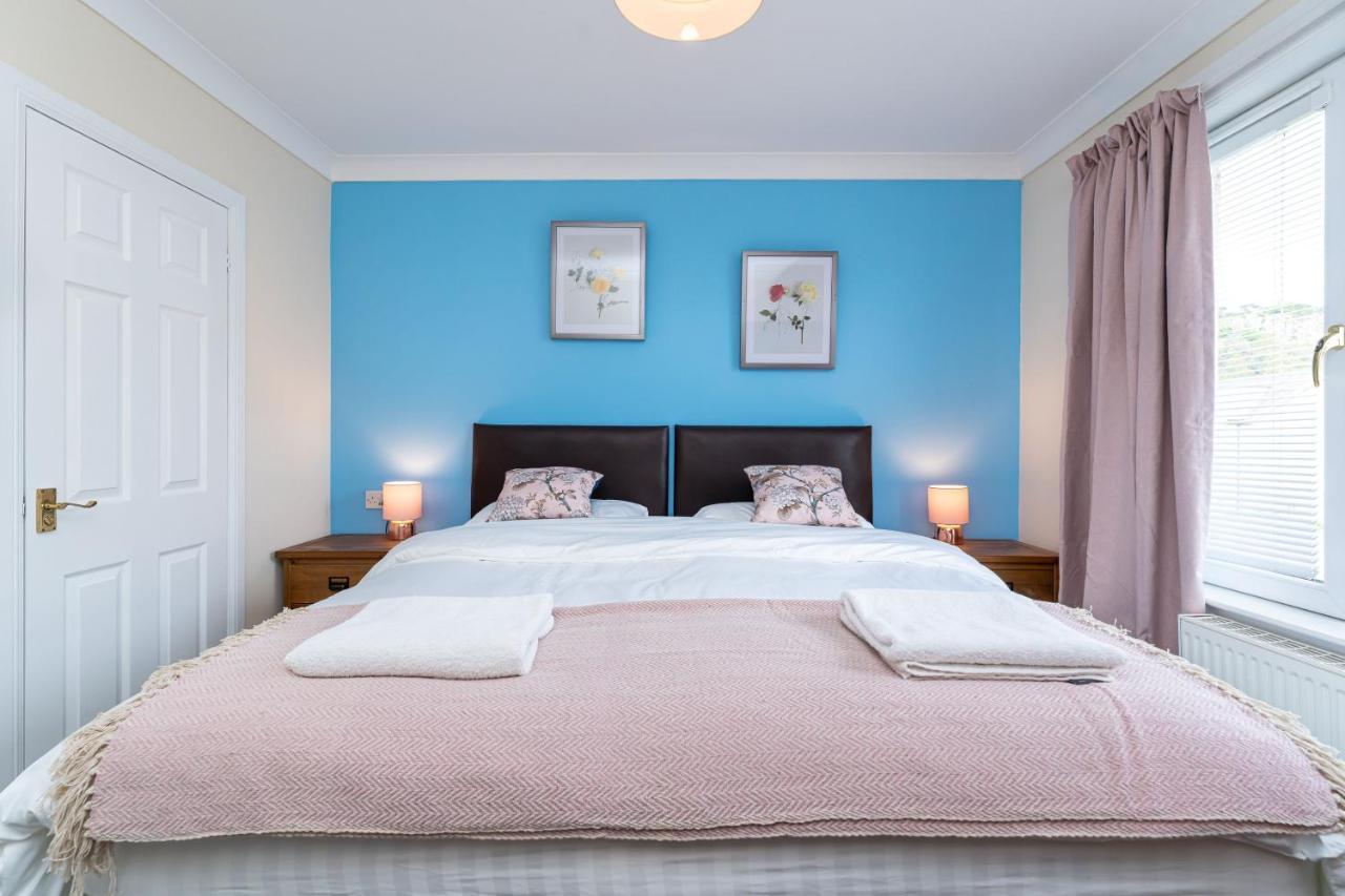 New Four Bedroom House - All Rooms Ensuite 斯特灵 外观 照片